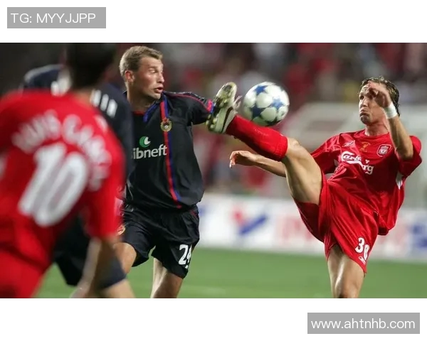 普京亲自为足球明星颁奖展现体育精神与国家荣誉的完美结合