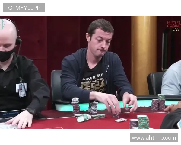 足球明星们的德州扑克热潮揭秘:他们如何在赛场外尽情享受这项游戏