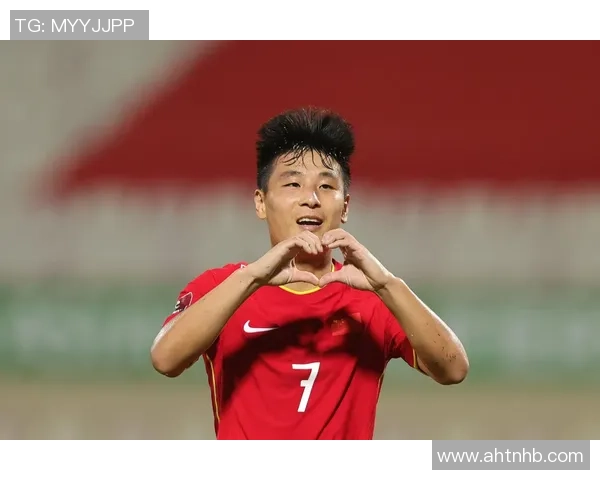 足球明星齐心协力支持乌克兰展现团结与希望的力量